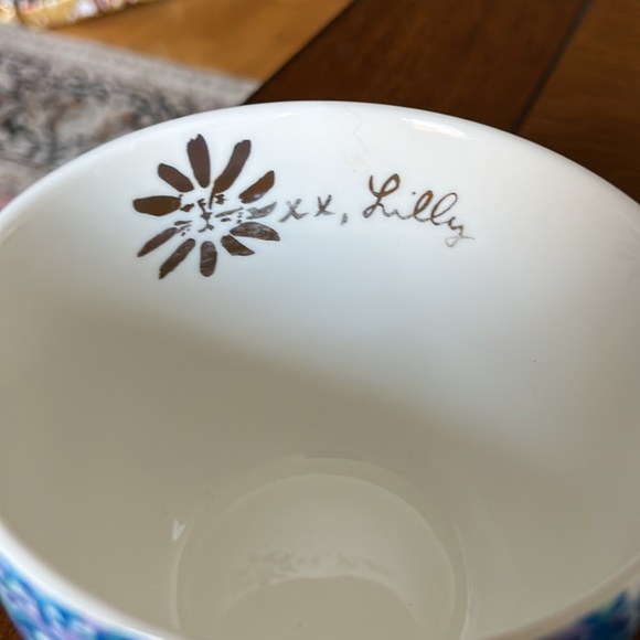 Set of 2 Lilly Pulitzer Mugs - Picture 3 of 8